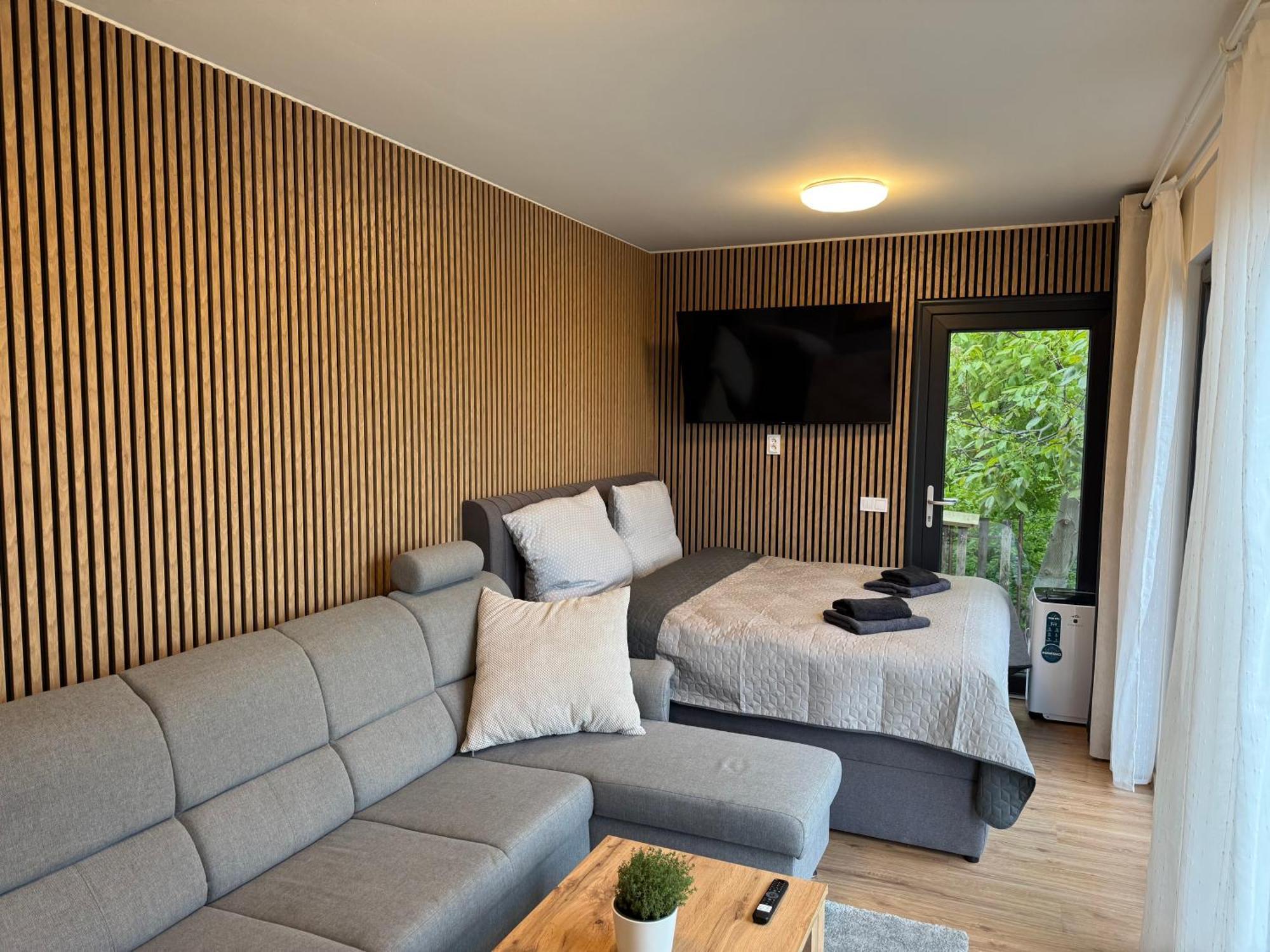 Airport Luxury Apartment & Spa ปราก ภายนอก รูปภาพ
